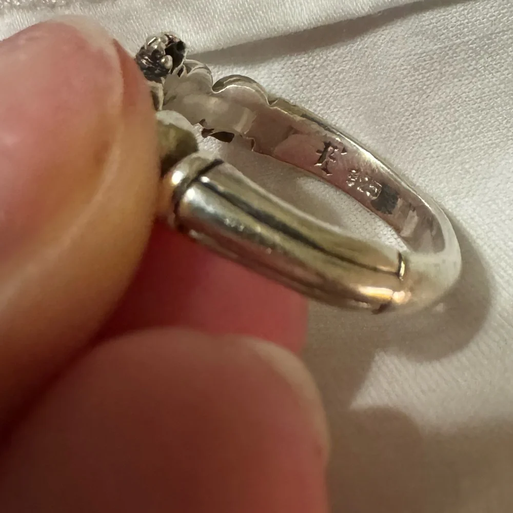 Etah Love Kiss of Death Ring Size 9